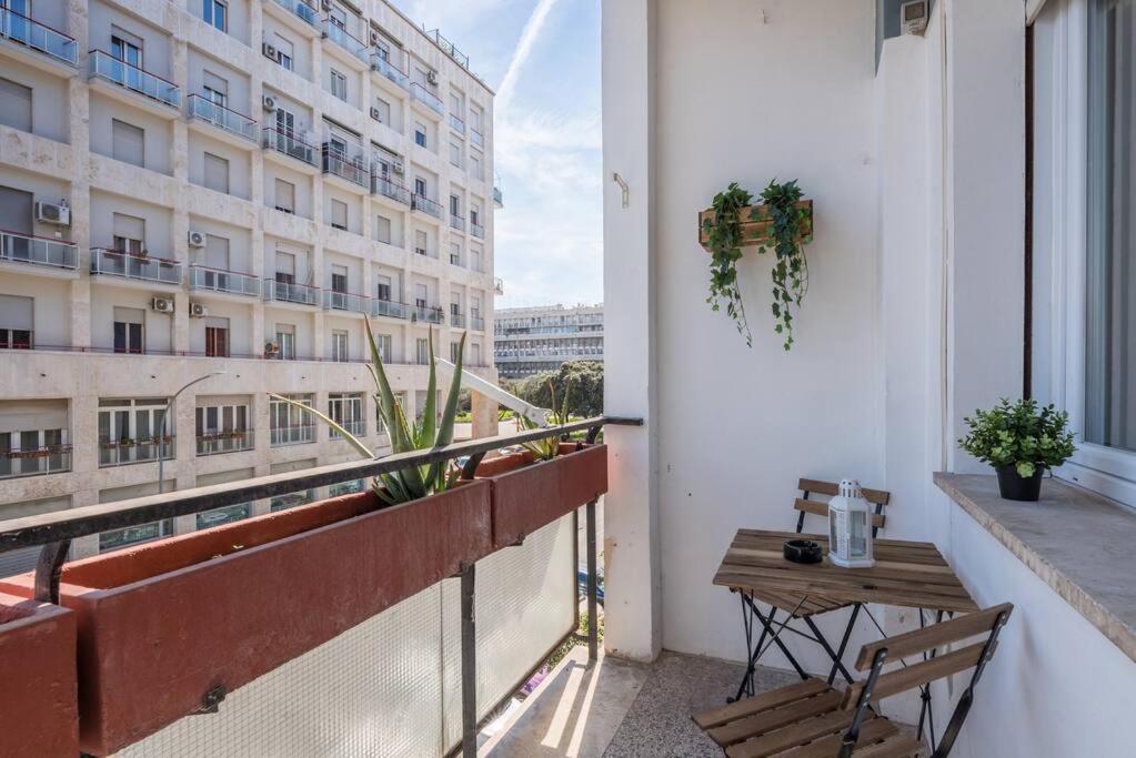 Apartamento Cinema House In Cinecitta Roma Exterior foto